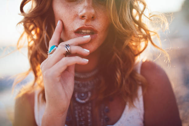 Harmonizing Necklines With the Right Necklaces
